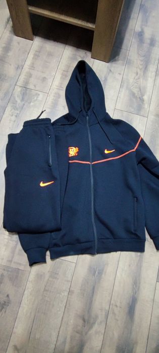 Мъжки екип на Найк