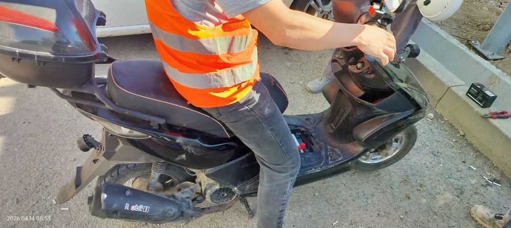 Скутер бензиновый