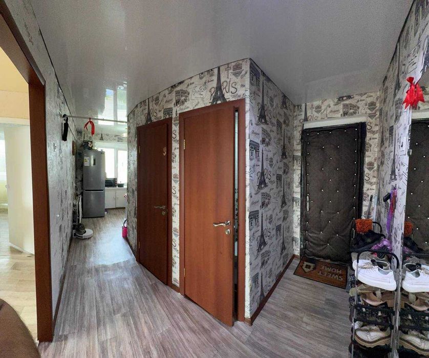 Продам 2 ком Центр города