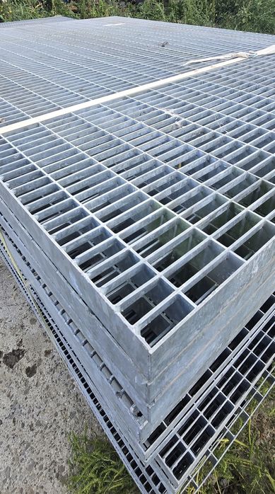 Grătare zincate industriale