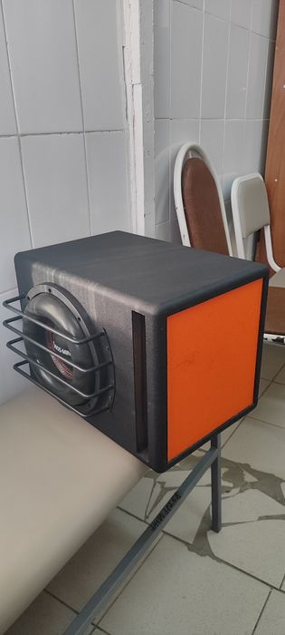 Продам сабвуфер автомобильный