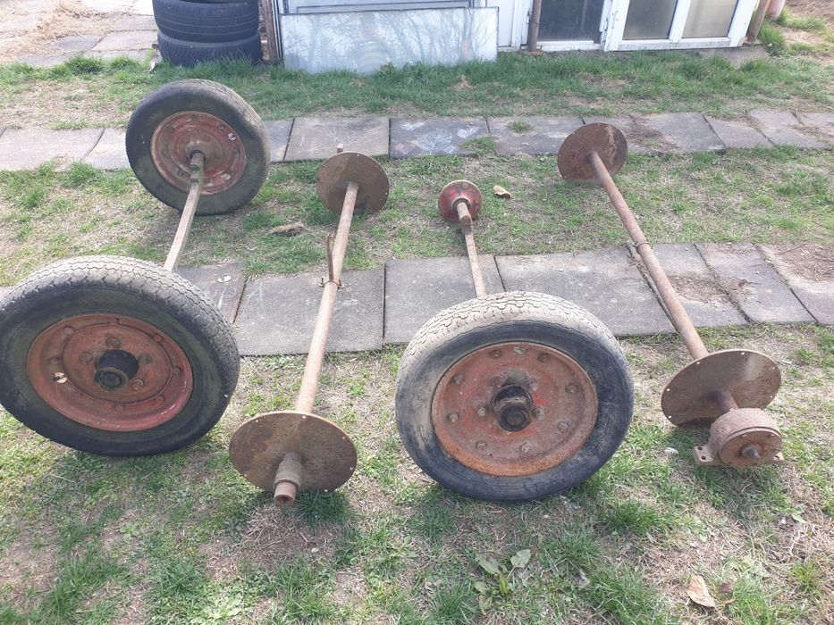 Vand punte ,osii căruța și butuci semanatoare