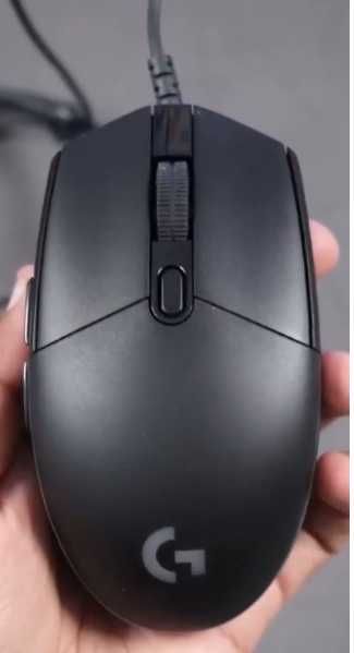 Геймърска мишка Logitech G102 Lightsync
