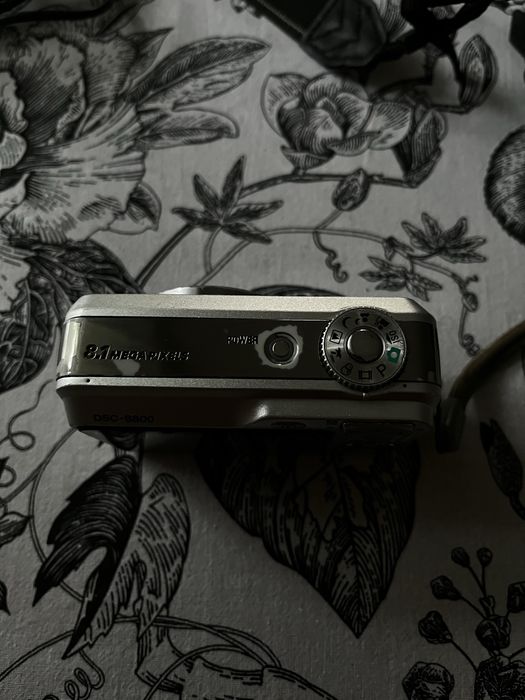 Продам фотоаппарат sony