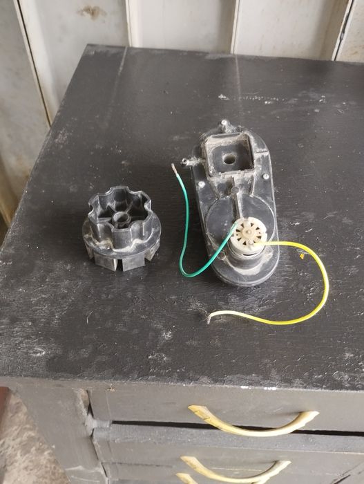 Запчасть для электро машинок(детских)