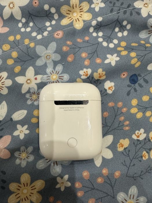 Наушники Apple AirPods 2nd generation белый