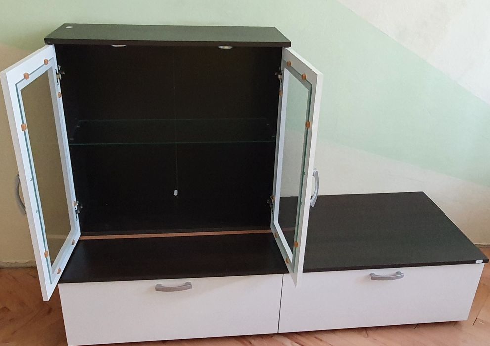 ТВ секция от 3 части