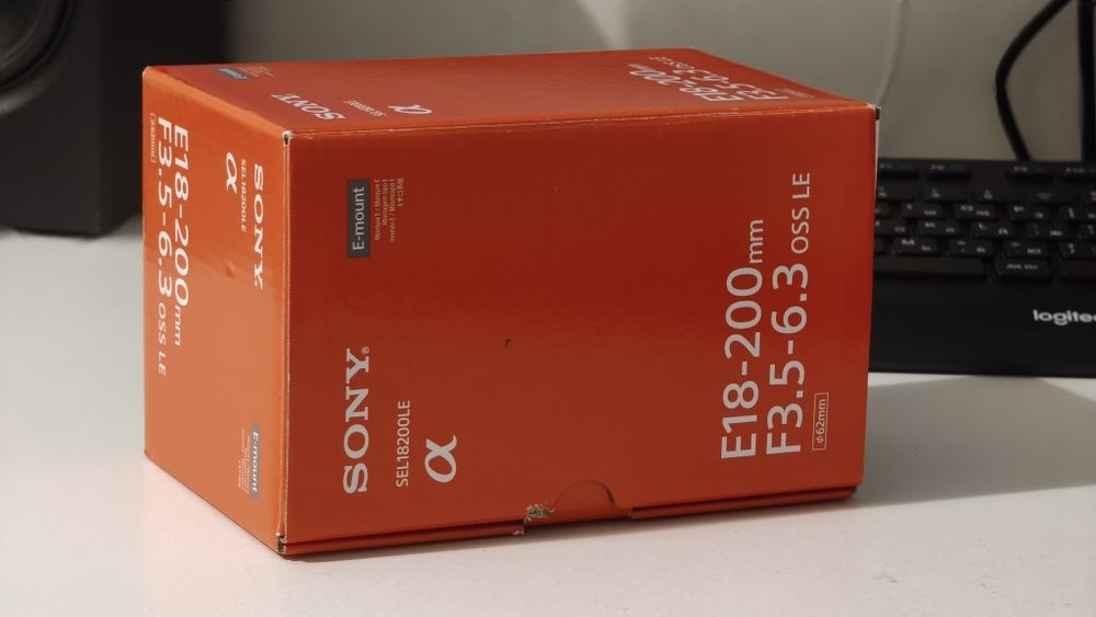 Sony 18-200mm f/3.5-6.3