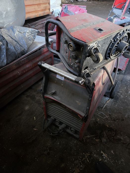 Телоподаващи апарати CO2 LINCOLN, ESAB, HELVI