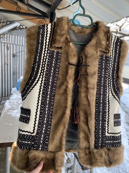 Lucram bundite pe comanda