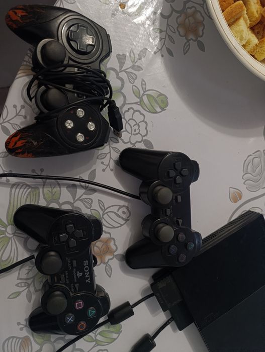 Продам playstation 2