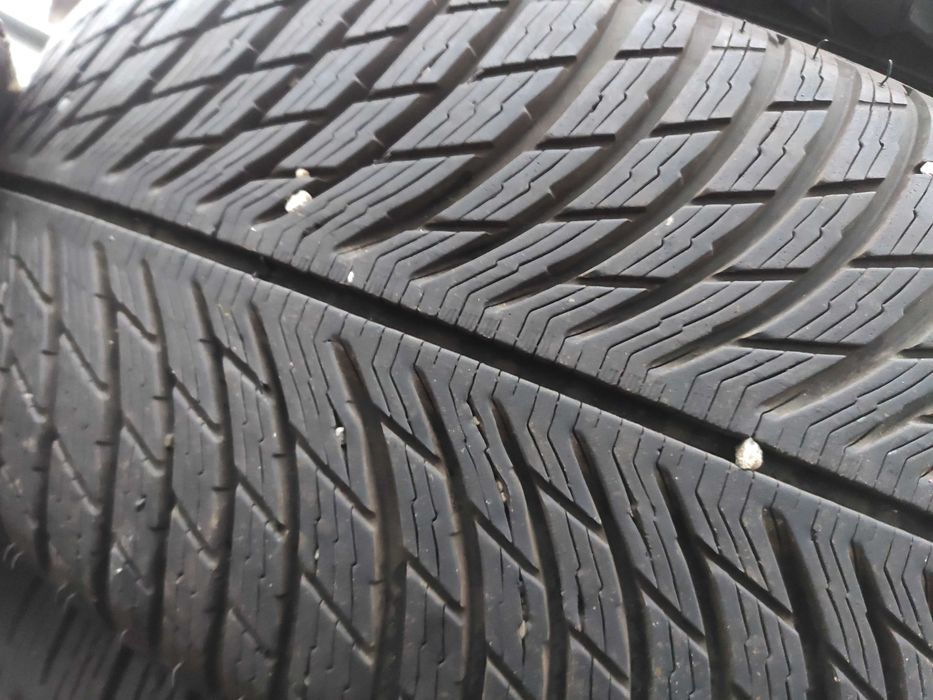 2бр Като нови зимни гуми 235 50 19 - Michelin - DOT 2024