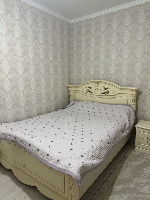 Спальный гарнитур б/у