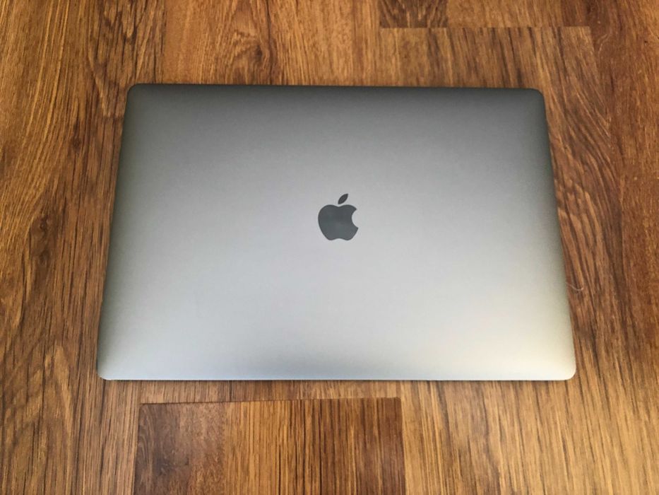 15.4' Core i7 Apple MacBook Pro Late 2016 SG TouchBar 16GB RAM/512GB SSD/Radeon Pro 460 4GB/Бат 6ч