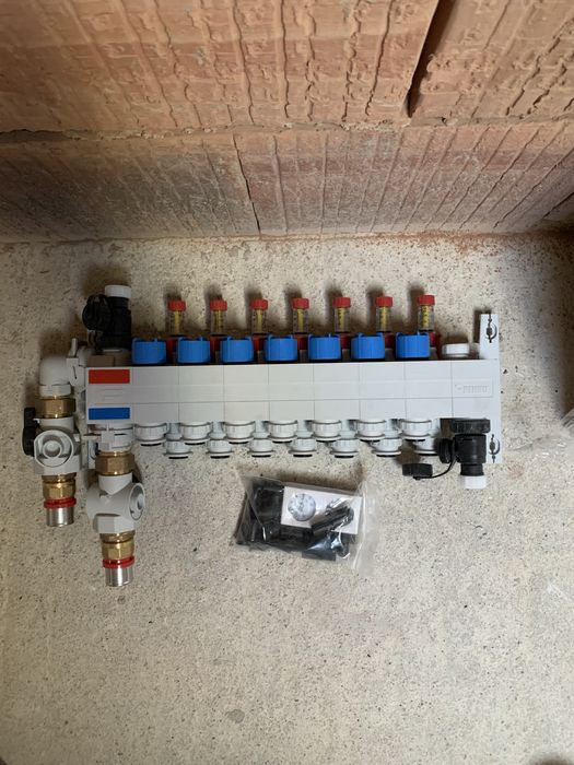 Distribuitor REHAU 7 circuite