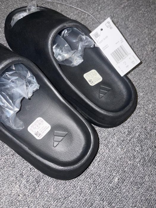Papuci Yeezy slide Noi