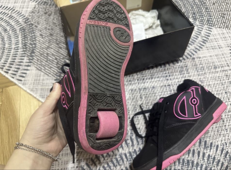 Обувки с колелца Heelys 36.5