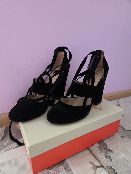 Обувки на всичко токче