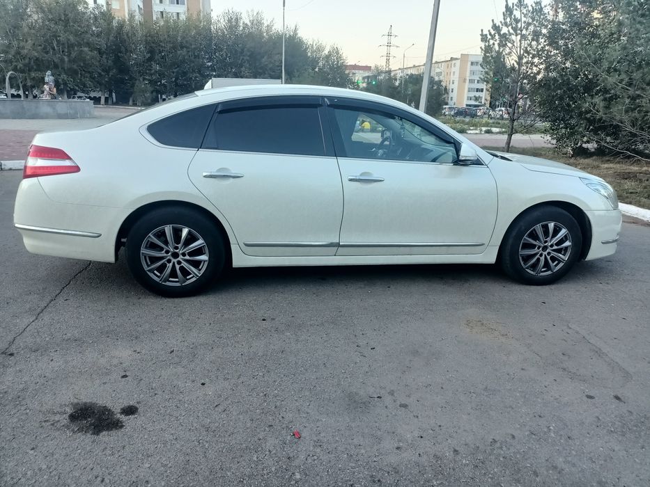 Продам Ниссан теана.