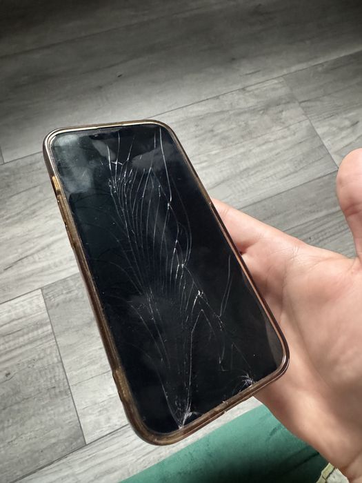 vand iphone 13