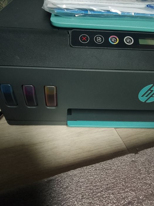 Продам цветной принтер HP Smart Tank 513