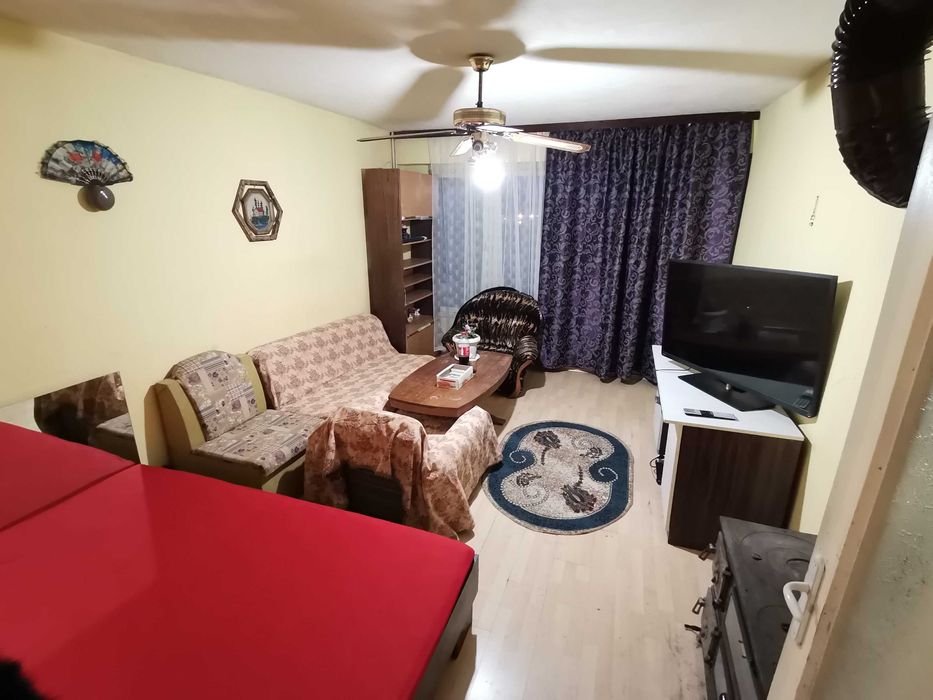 Дава се под наем Тристаен апартамент в Бургас, Меден рудник - зона А - 75 кв.м за 255 € - Снимка #1