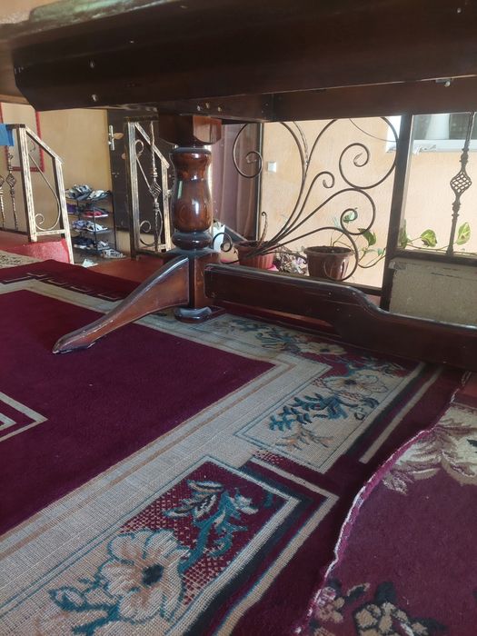 Стол сатылады..узындығы 3  ени 1,20