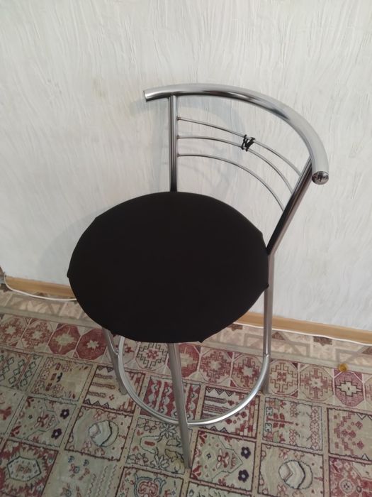 Барный стул продаю
