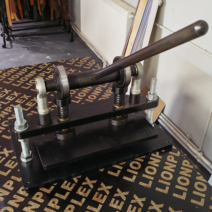 Presa manuala tăiat piele 3T - 35 cm