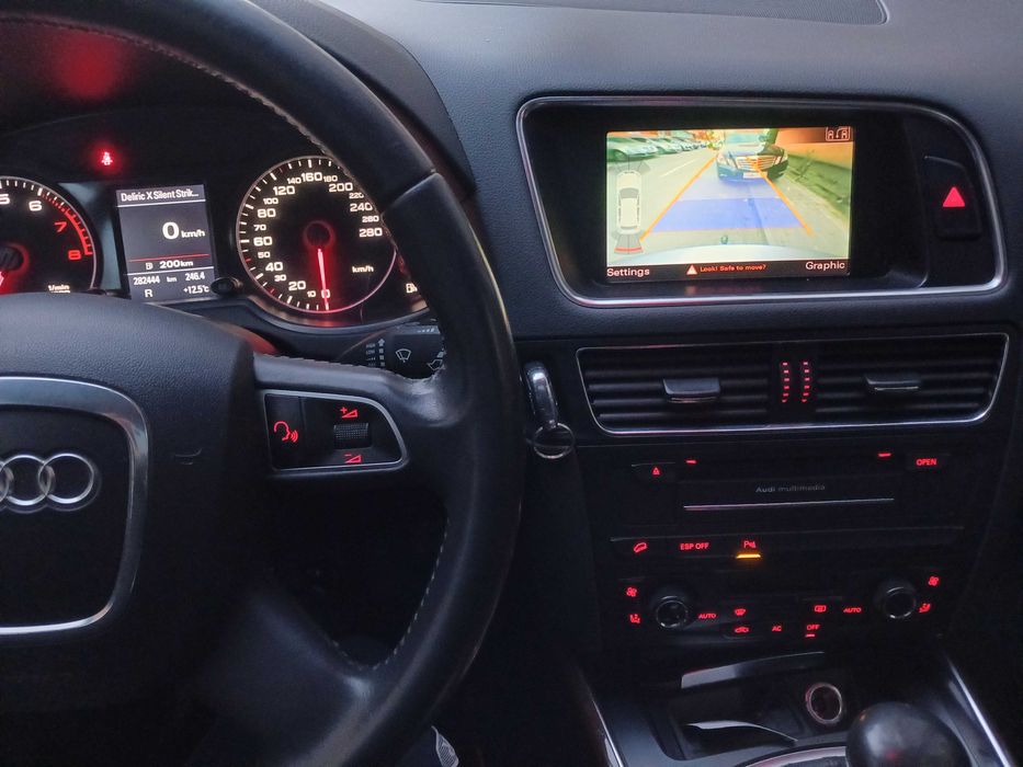 Vand sau schimb Audi Q5 4x4 automat cu o masina mai ieftina