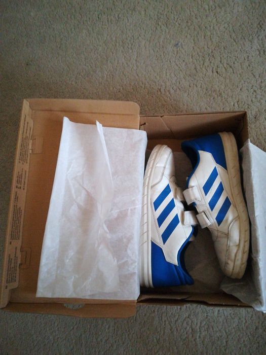 Adidas - маратонки, номер - 40,стелка - 25.5 см.