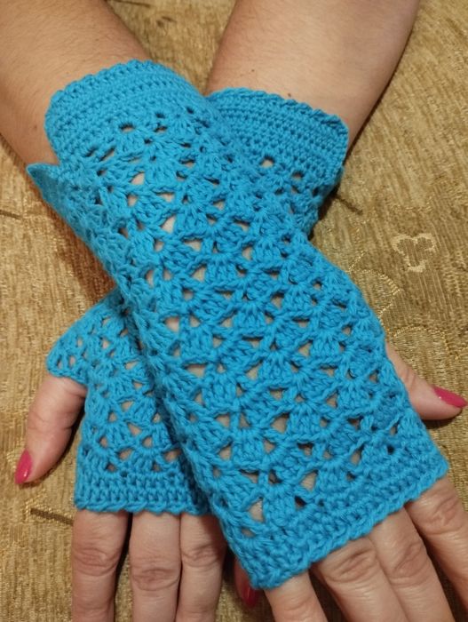 Дамски ръкавици без пръсти