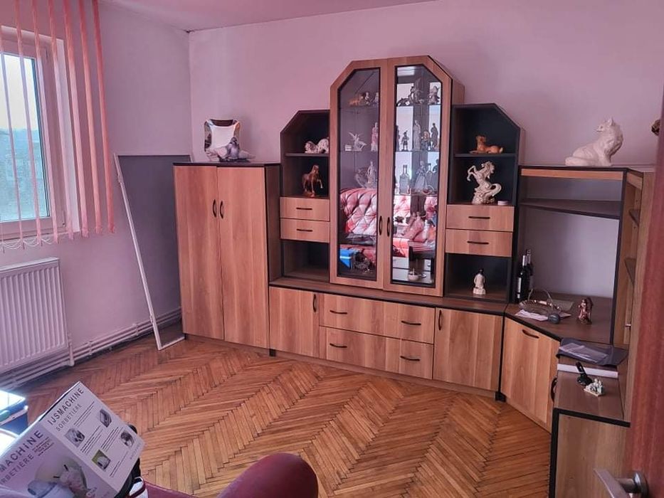 Apartament 3 camere etaj 2