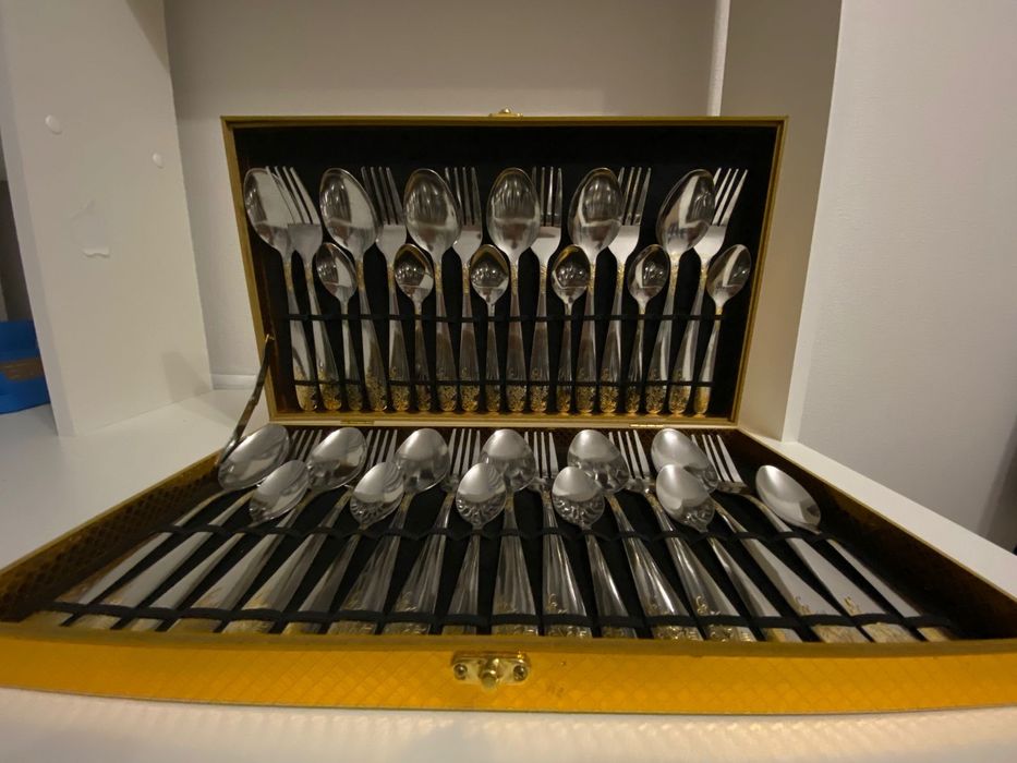 Столовые приборы