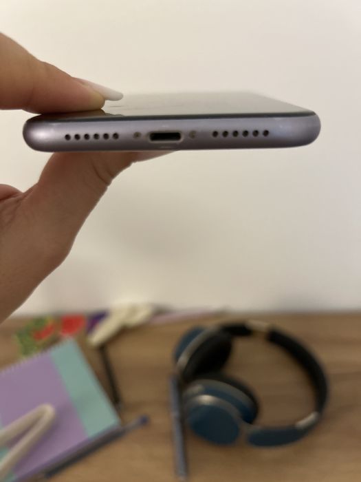 Vand  Iphone 11 ca nou