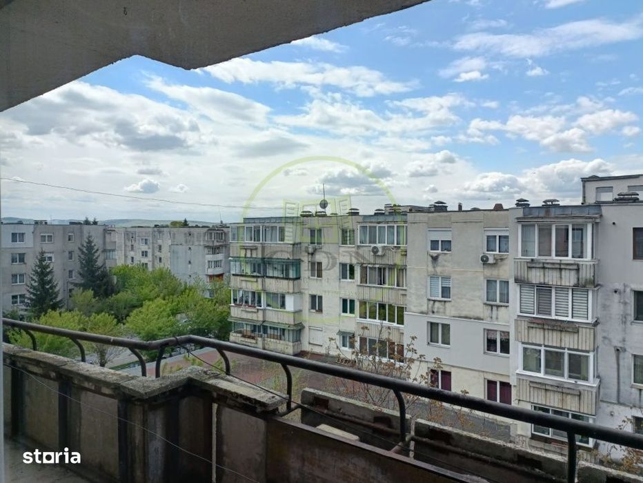 Apartament cu 4 camere de vanzare - Reghin 0 comision.
