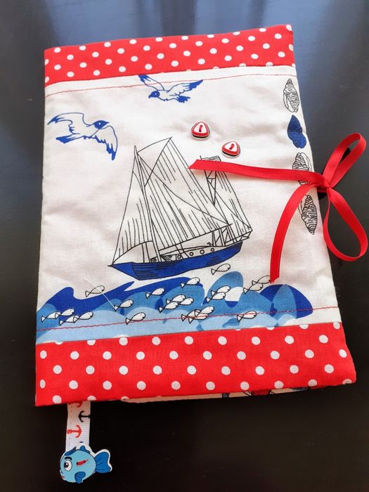 Подвързия/ дрешка  за книга