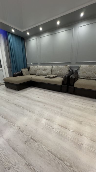 Угловой диван и кресло б/у