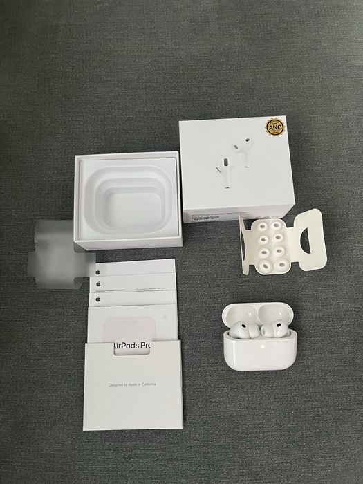 AirPods Pro 3 - noi / desigilate pentru poze