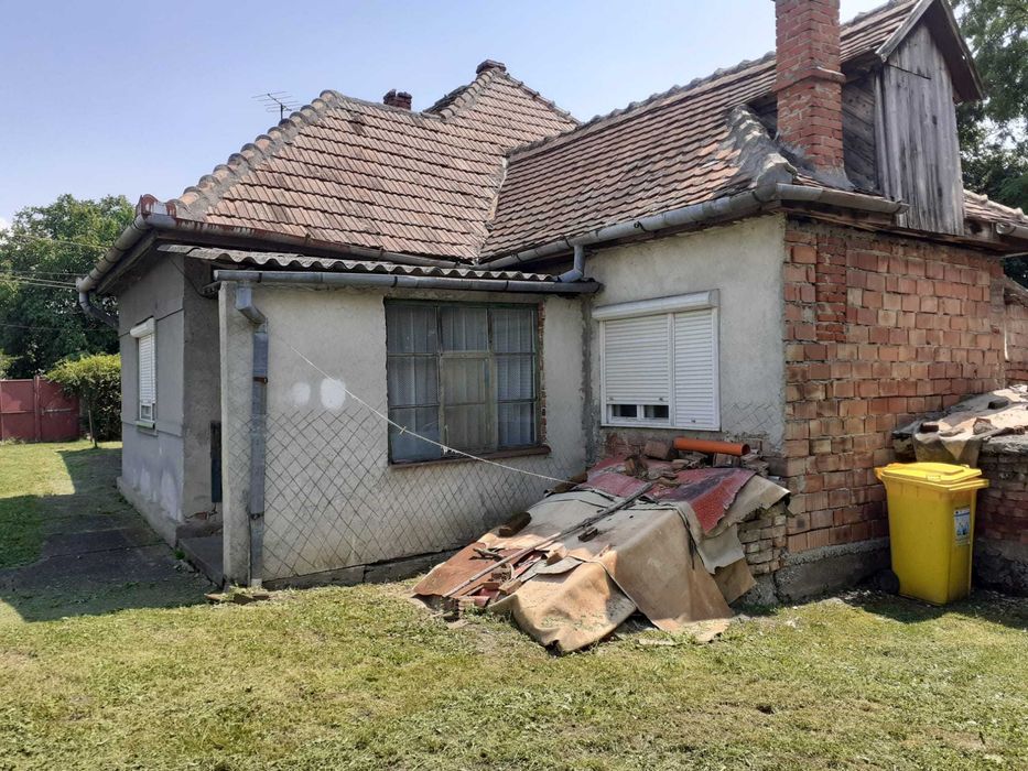 vanzare teren cu casa in terezian