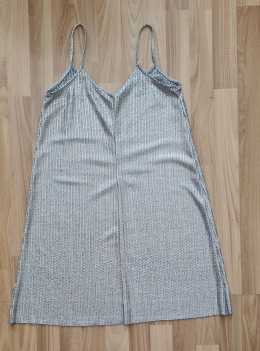 Сребриста парти рокля