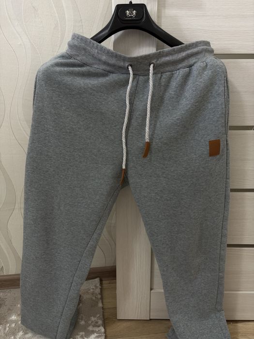 серые трико/штаны в идеале