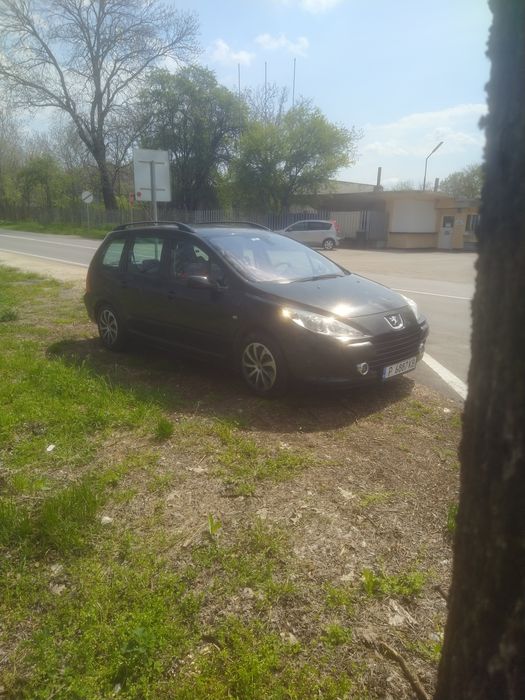 Продавам Пежо 307 хди дизел