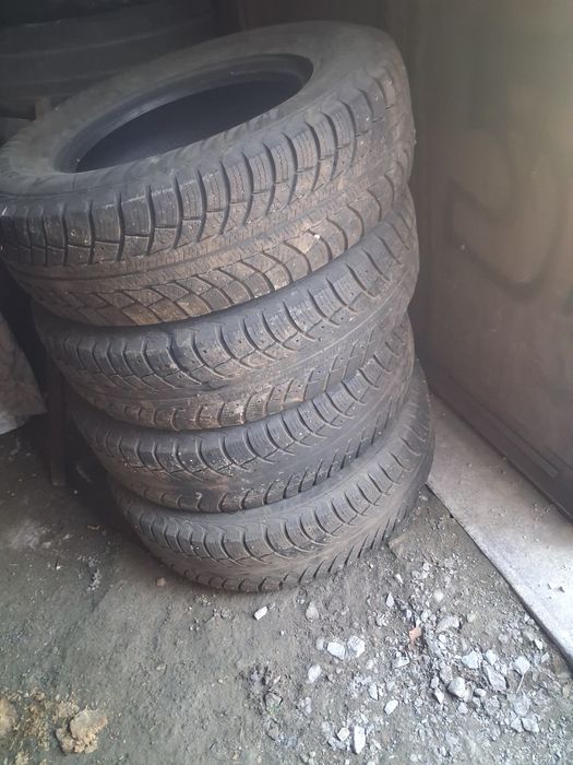 Продам резину 225/75r16