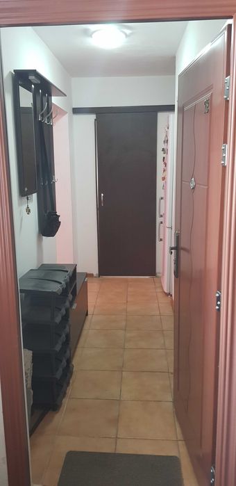 De inchiriat apt. decomandat 2 camere, 8 din10, Bdul. Alexandru Obregia Nr.40 - Complet utilat - Valabil imediat.