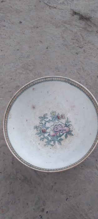 Sapol chinne sotilade. Tarixiy buyum 1 asrlik bo'lgan kosa xolade yaxs