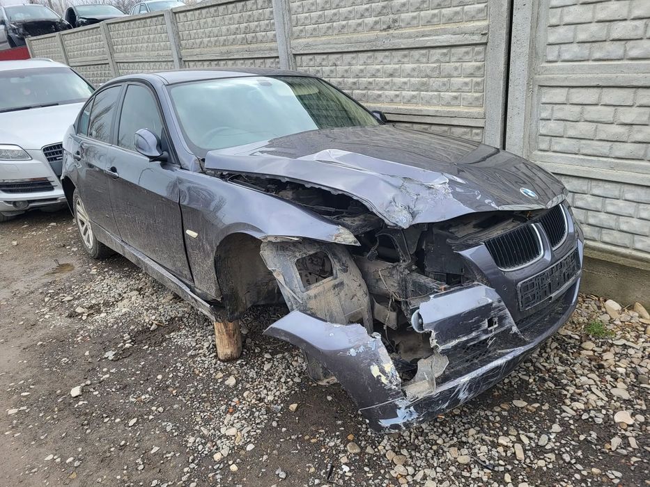 Dezmembram BMW E90 USA FATA STANGA/ USA SPATE STANGA/USA FATA DREAPTA