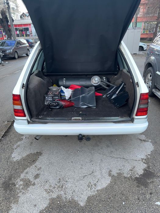 Мерцедес E-КЛАСА 124