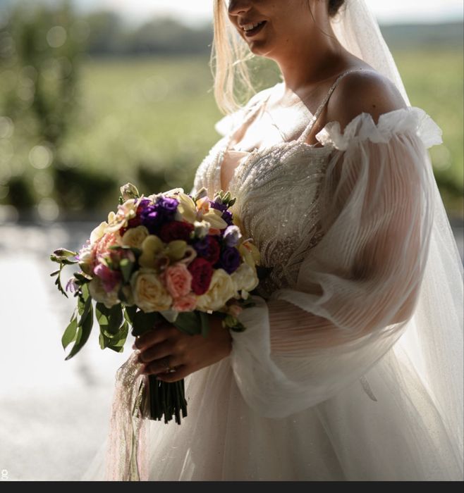 Vând rochie de mireasă
