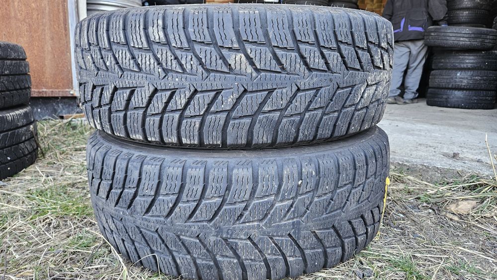 2бр гуми 215 65 16С дот 22 нокиан nokian